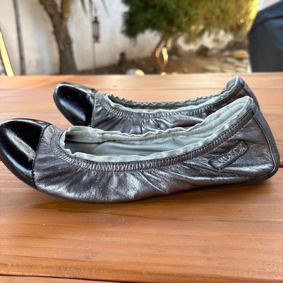 Ballasox by Corso Como Flats, Metallic Silver Pewter and Shiny Black Toe Size 9 - Picture 3 of 8